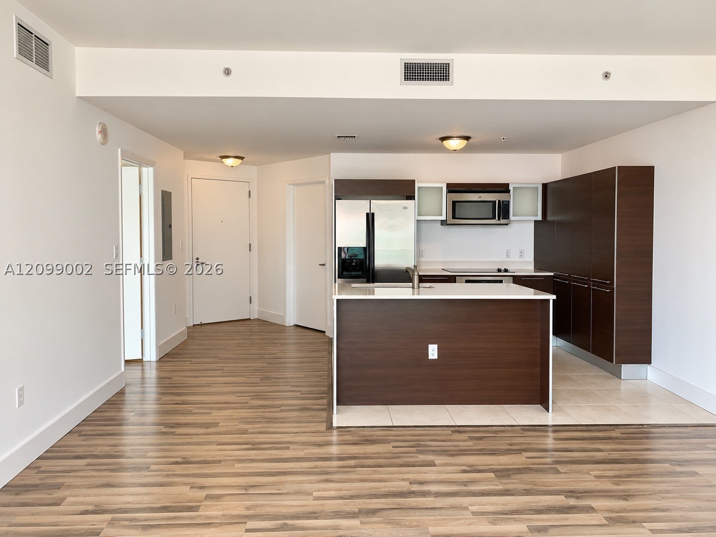 1900 N Bayshore Dr 3607