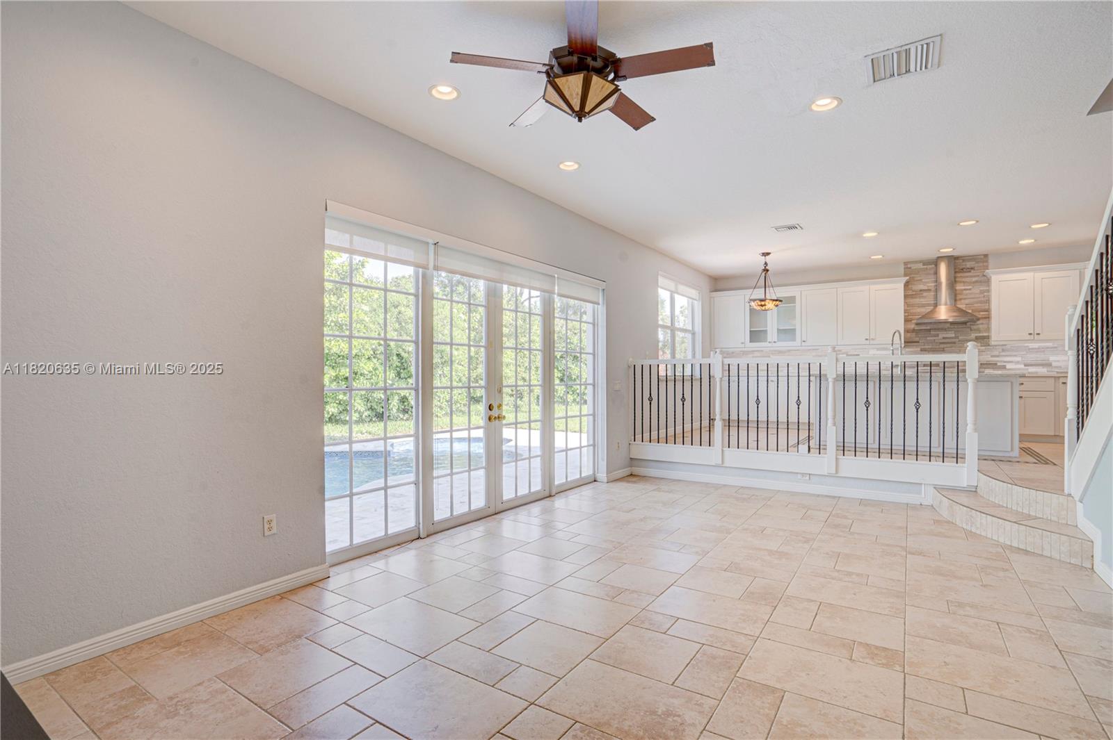 RIVIERA ISLES III - Residential