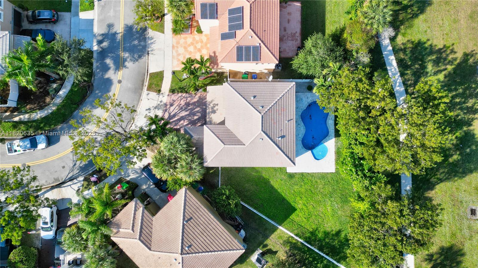 RIVIERA ISLES III - Residential