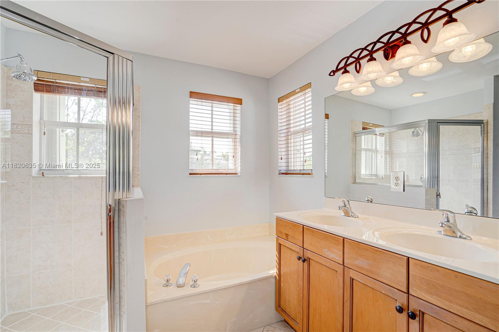 RIVIERA ISLES III - Residential