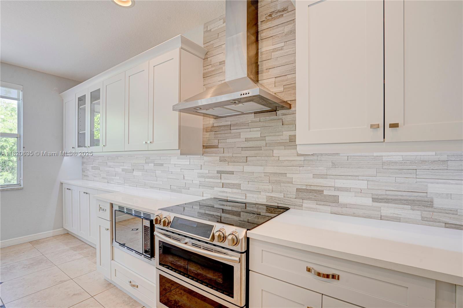 RIVIERA ISLES III - Residential