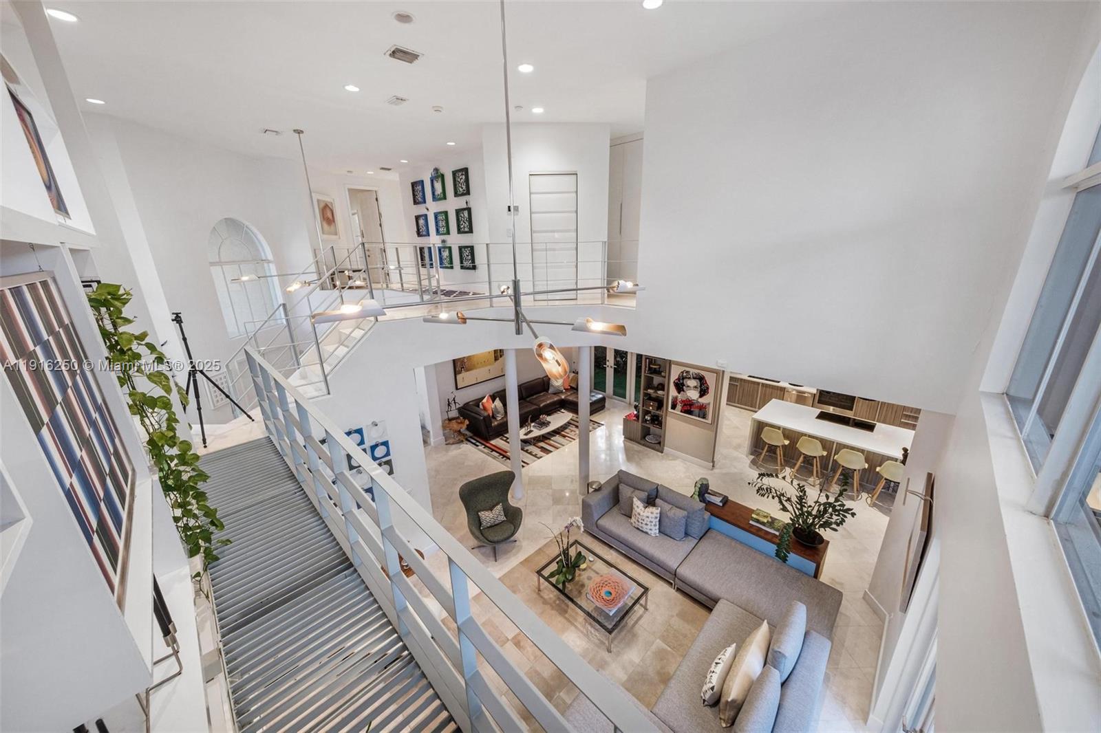 GOLDEN GATE ESTATES & MAR - Residential