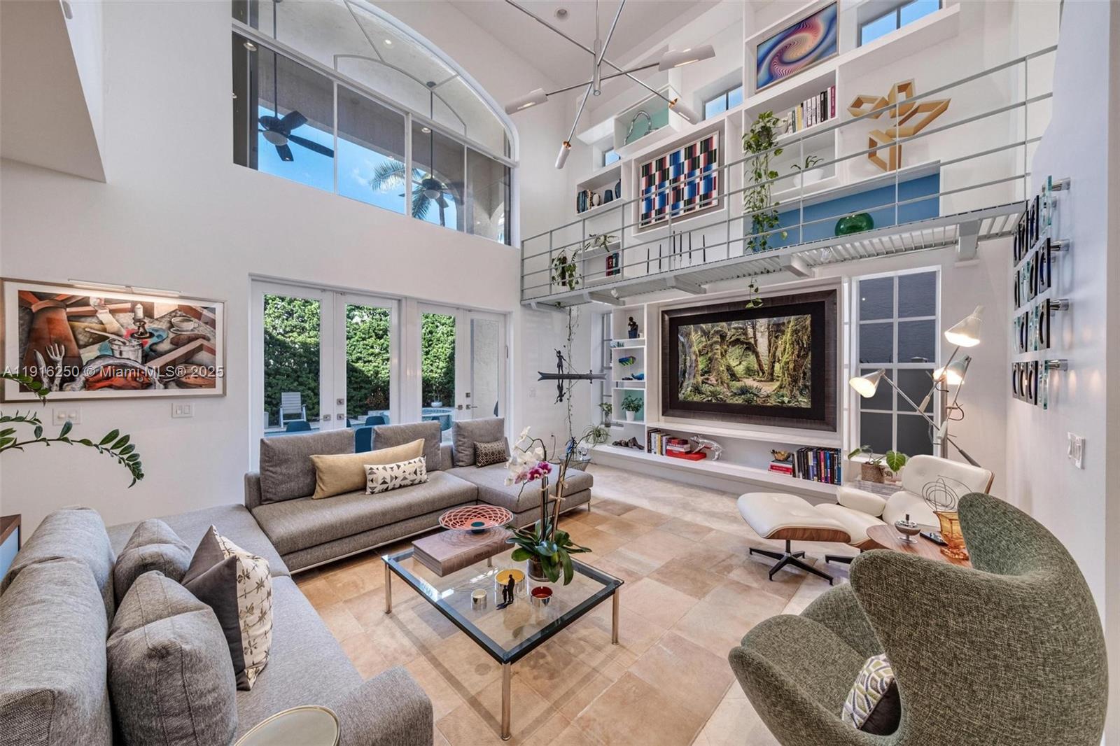 GOLDEN GATE ESTATES & MAR - Residential