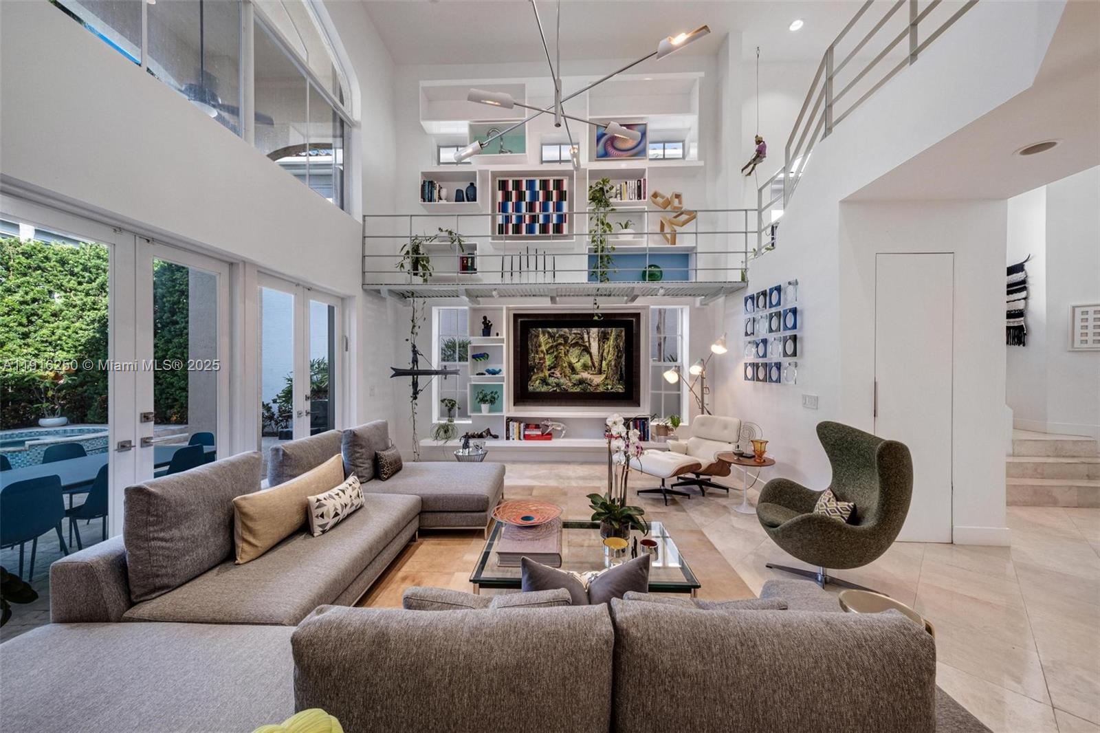 GOLDEN GATE ESTATES & MAR - Residential