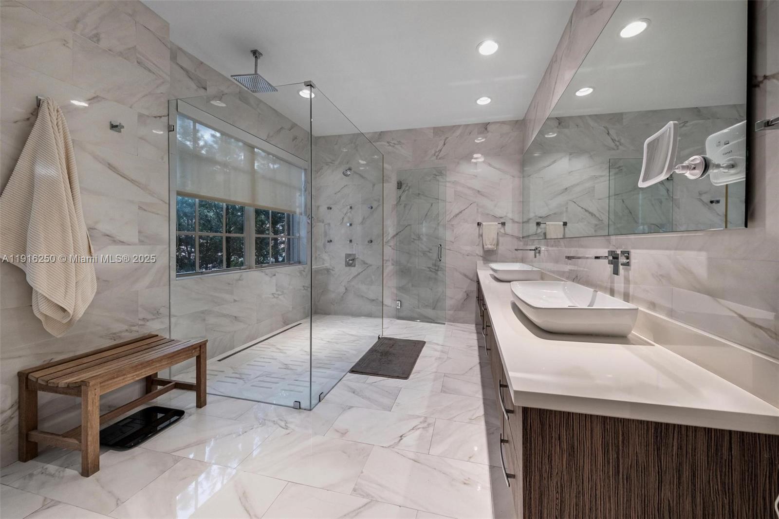 GOLDEN GATE ESTATES & MAR - Residential