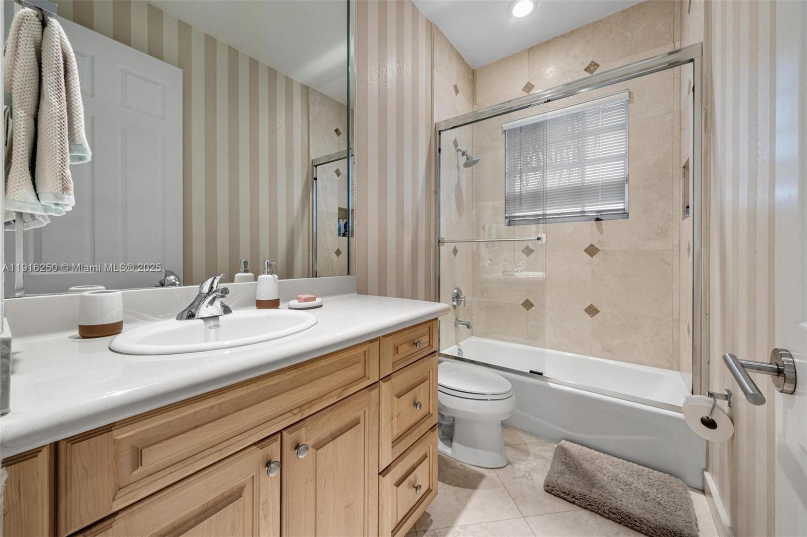 GOLDEN GATE ESTATES & MAR - Residential