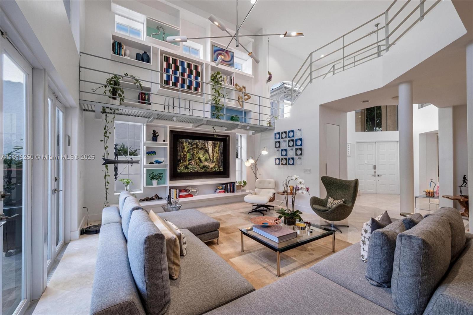 GOLDEN GATE ESTATES & MAR - Residential