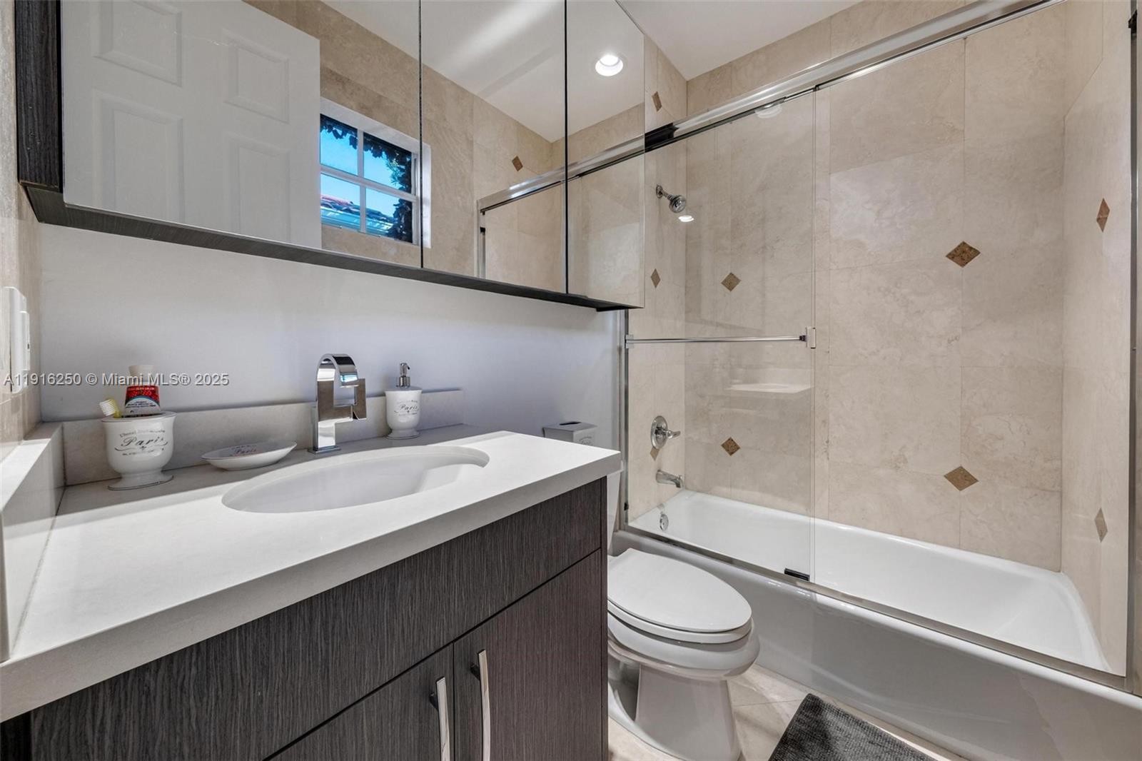 GOLDEN GATE ESTATES & MAR - Residential