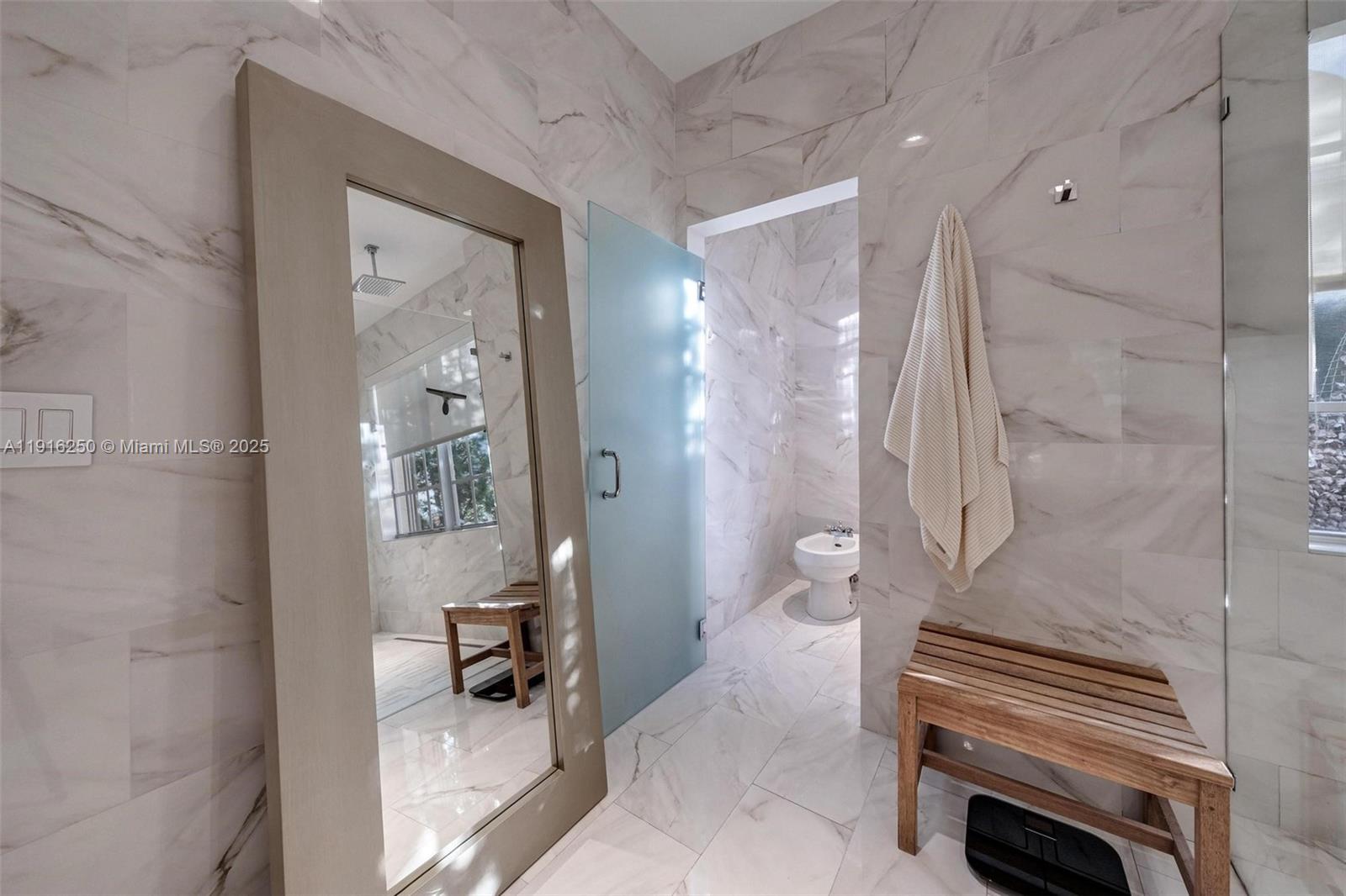 GOLDEN GATE ESTATES & MAR - Residential