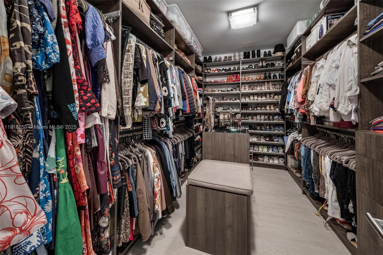 GOLDEN GATE ESTATES & MAR - Residential