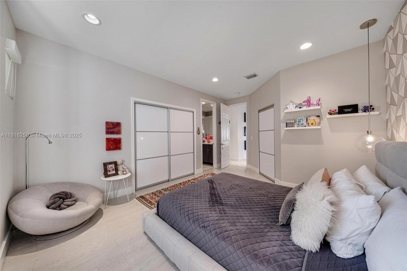 GOLDEN GATE ESTATES & MAR - Residential