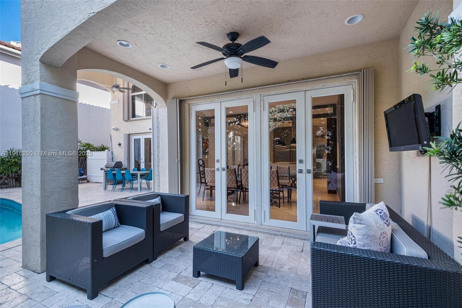 GOLDEN GATE ESTATES & MAR - Residential