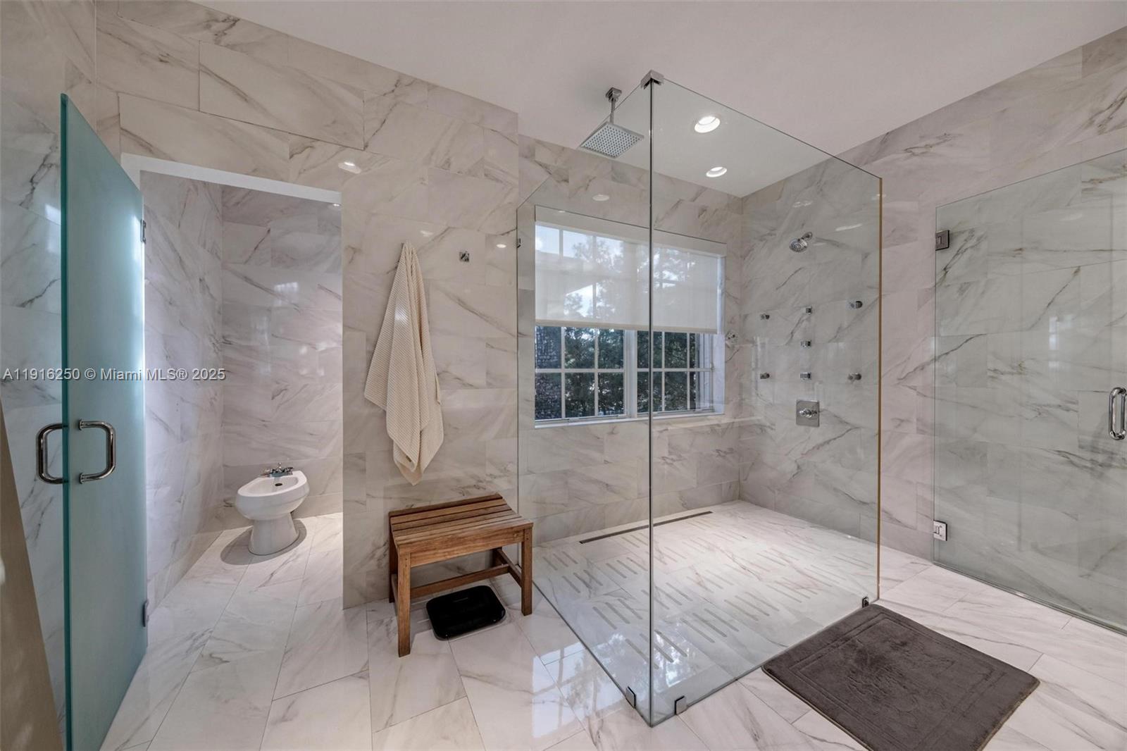 GOLDEN GATE ESTATES & MAR - Residential