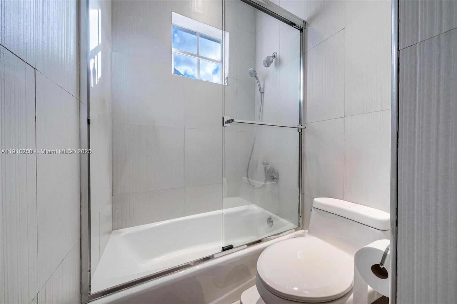 GOLDEN GATE ESTATES & MAR - Residential