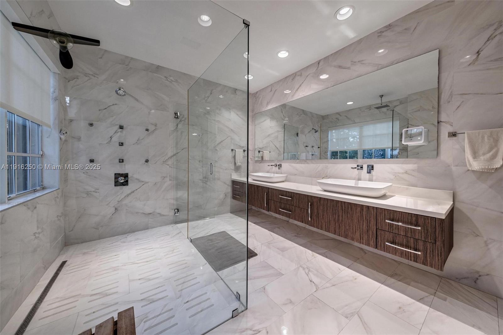 GOLDEN GATE ESTATES & MAR - Residential