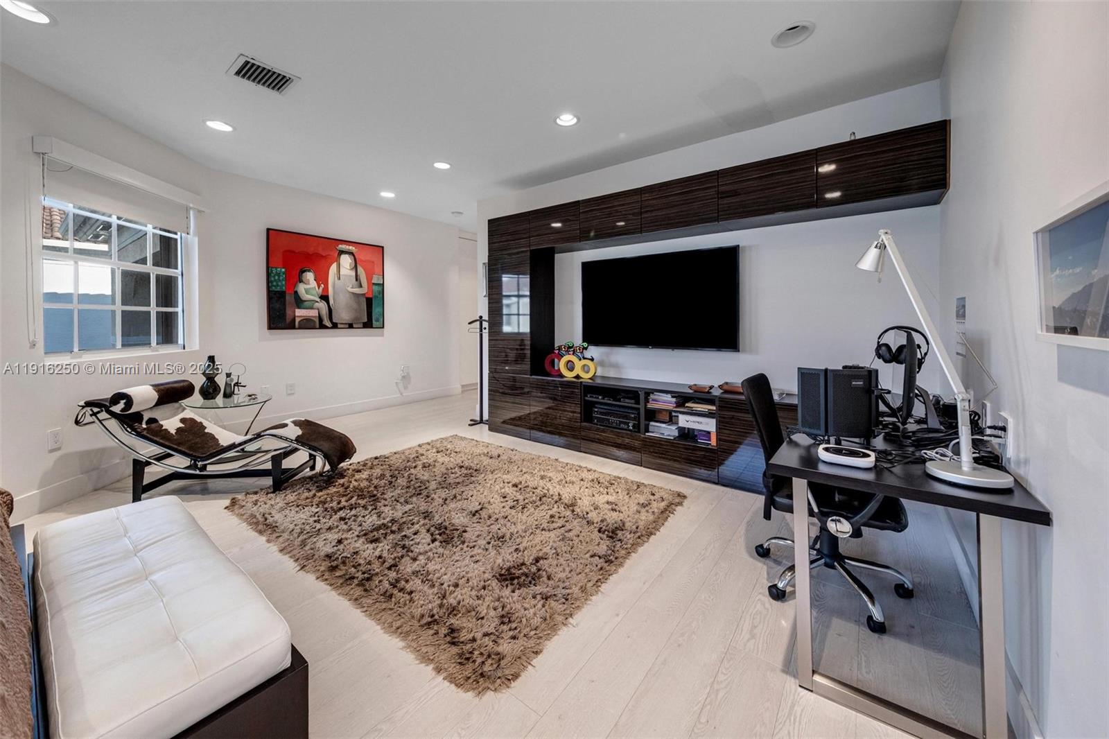 GOLDEN GATE ESTATES & MAR - Residential