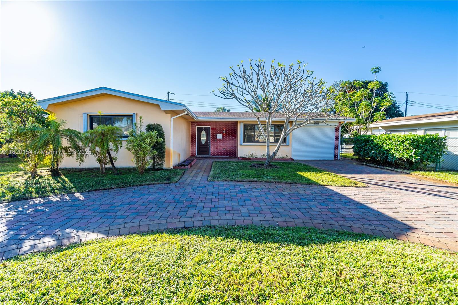 Rental Property at 8430 Nw 15th Ct, Pembroke Pines, Miami-Dade County, Florida - Bedrooms: 3 
Bathrooms: 3  - $3,500 MO.