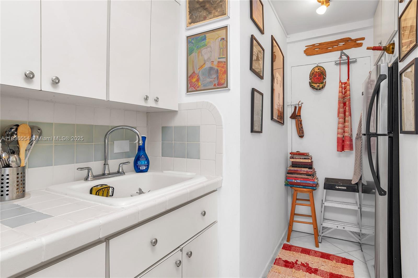 5313 Collins Ave 502