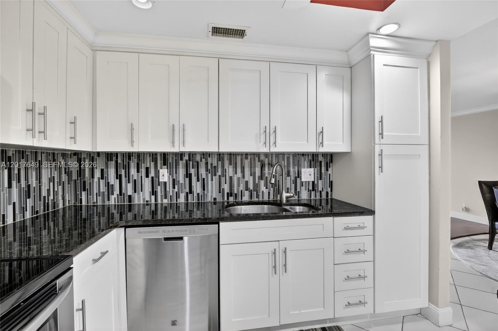 PLANTATION PLACE CONDO - Residential