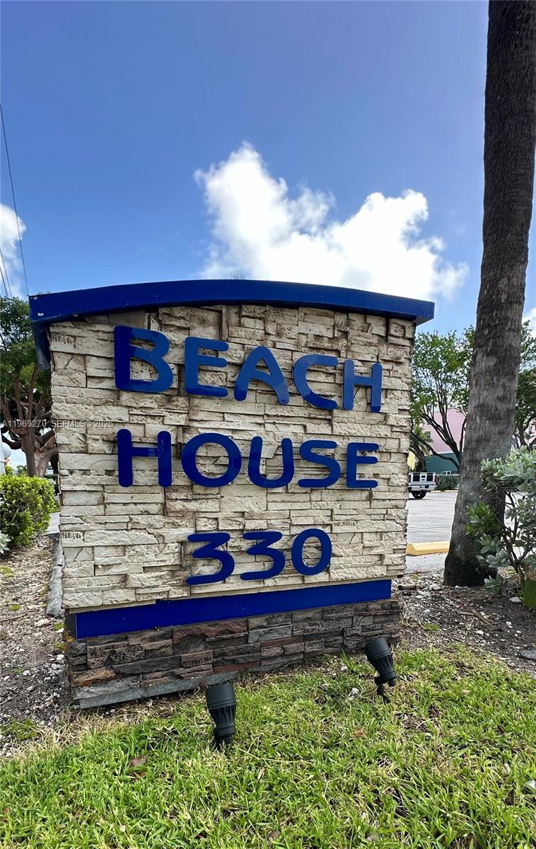 BEACH HOUSE CONDO - Residential Lease