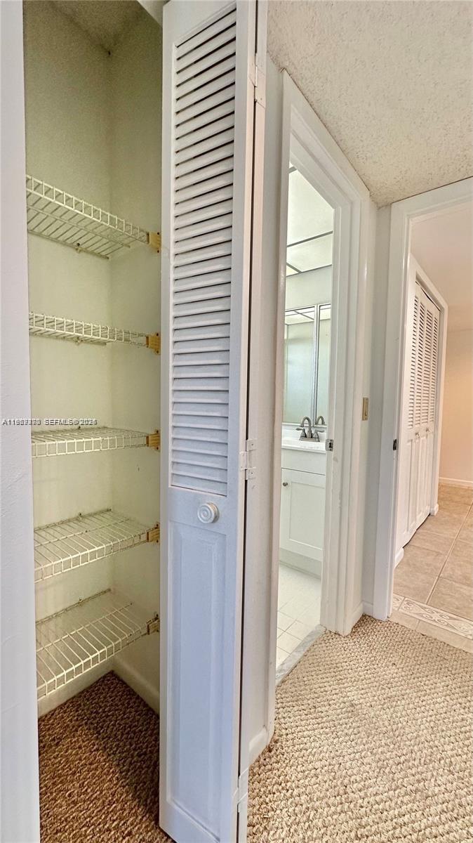 BEACH HOUSE CONDO - Residential Lease