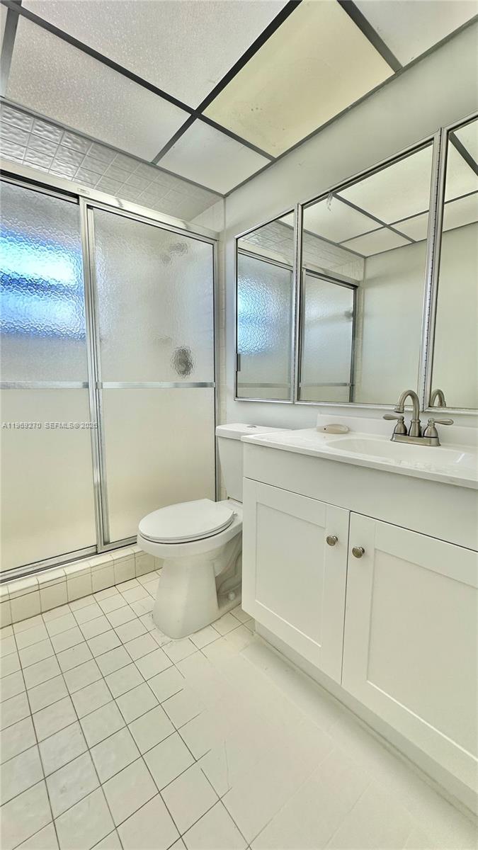 BEACH HOUSE CONDO - Residential Lease