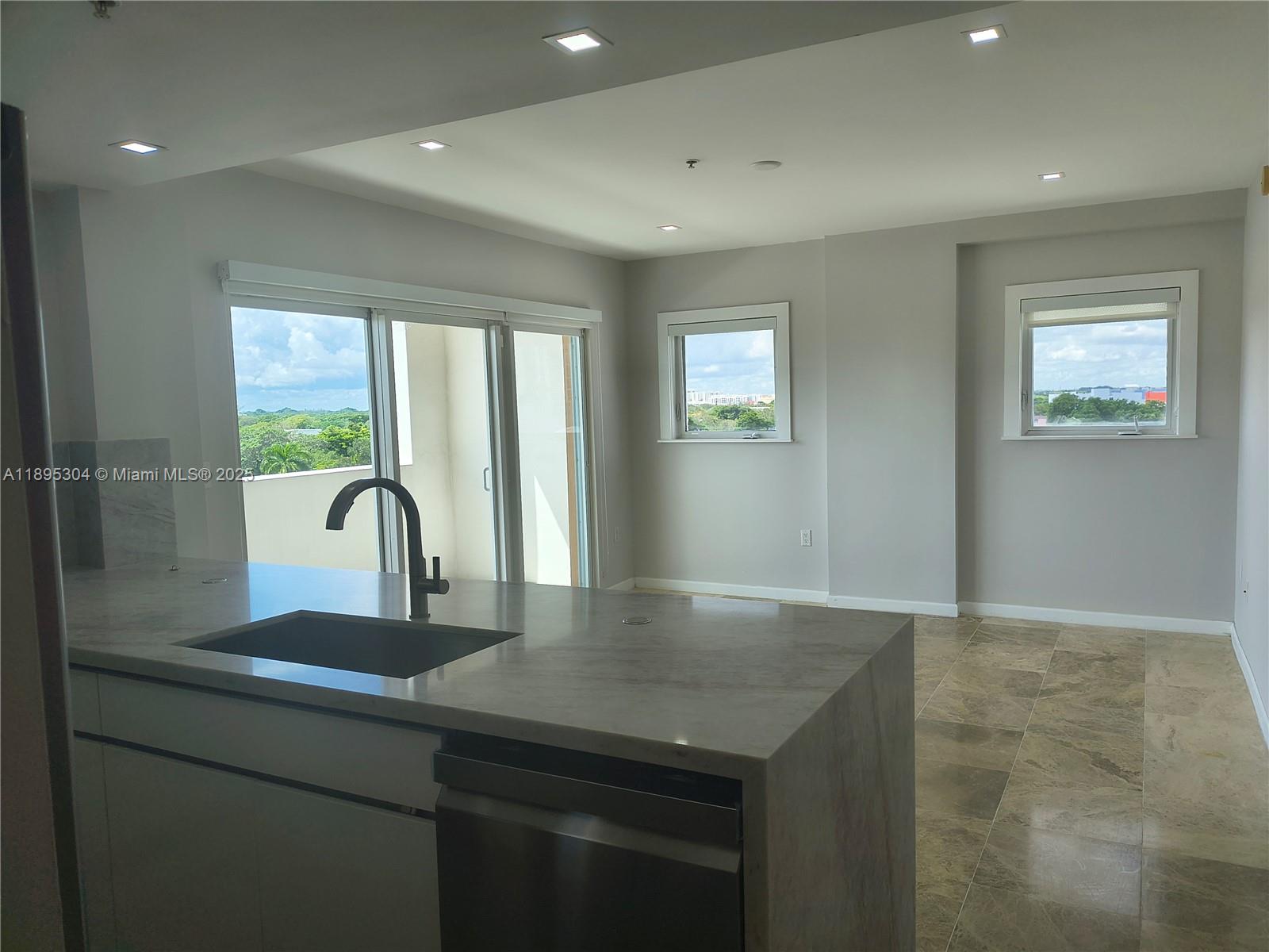 VILLAGGIO IN THE GROVE TO - Residential Lease