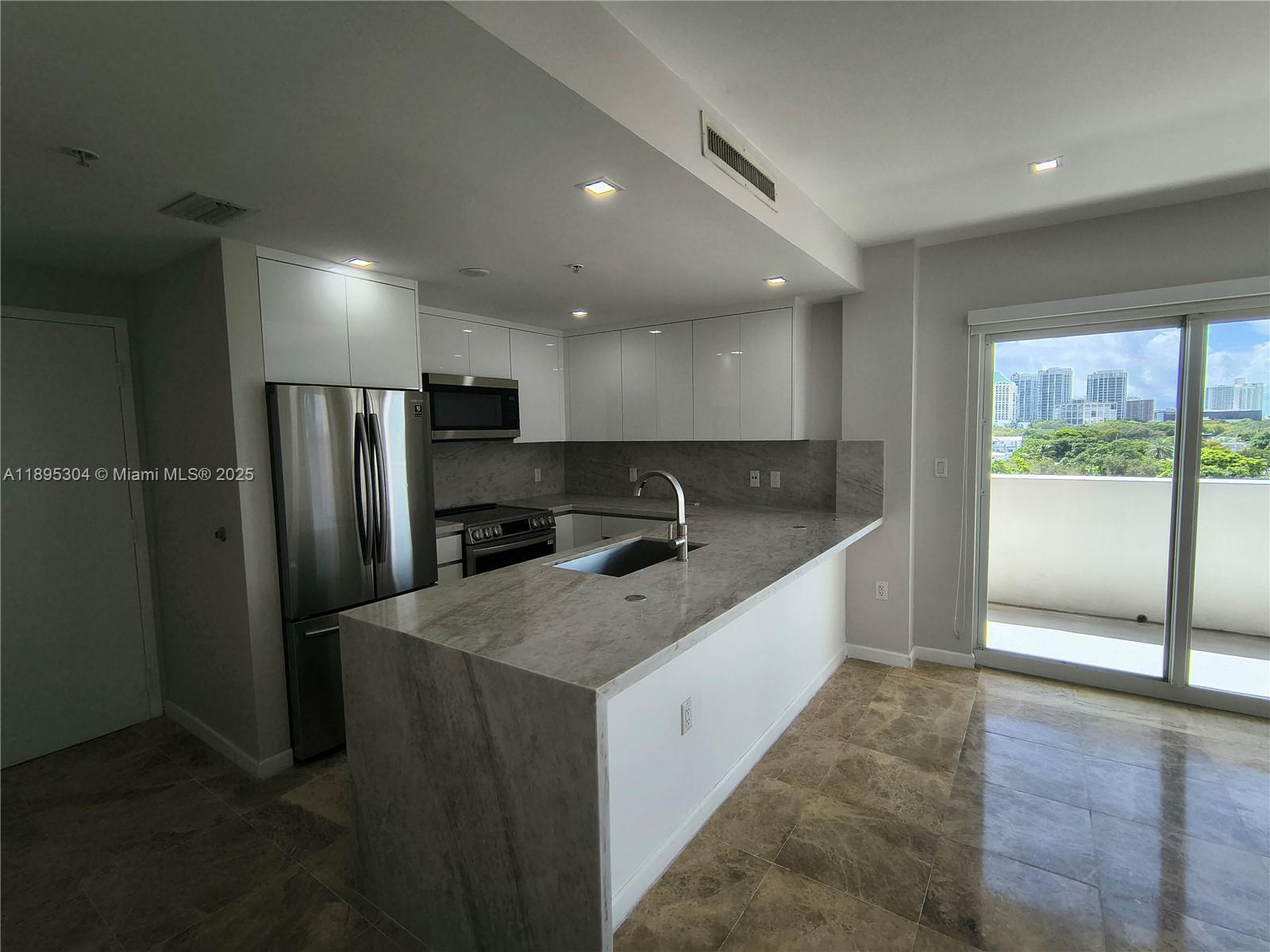 VILLAGGIO IN THE GROVE TO - Residential Lease