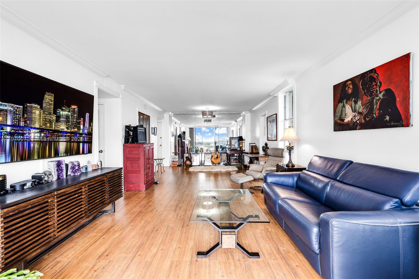 KENNEDY HOUSE CONDO - Residential