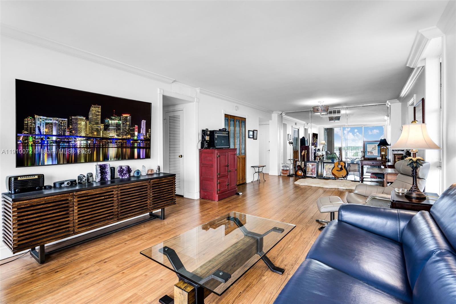 KENNEDY HOUSE CONDO - Residential