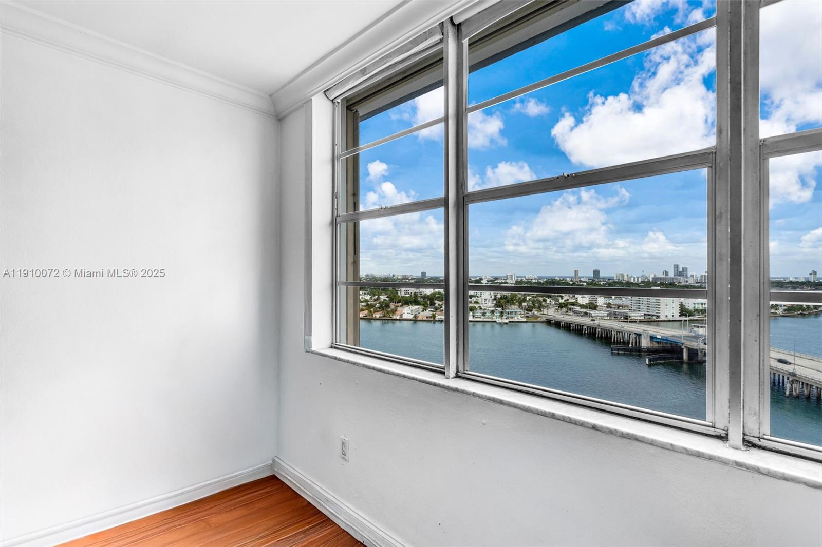 KENNEDY HOUSE CONDO - Residential