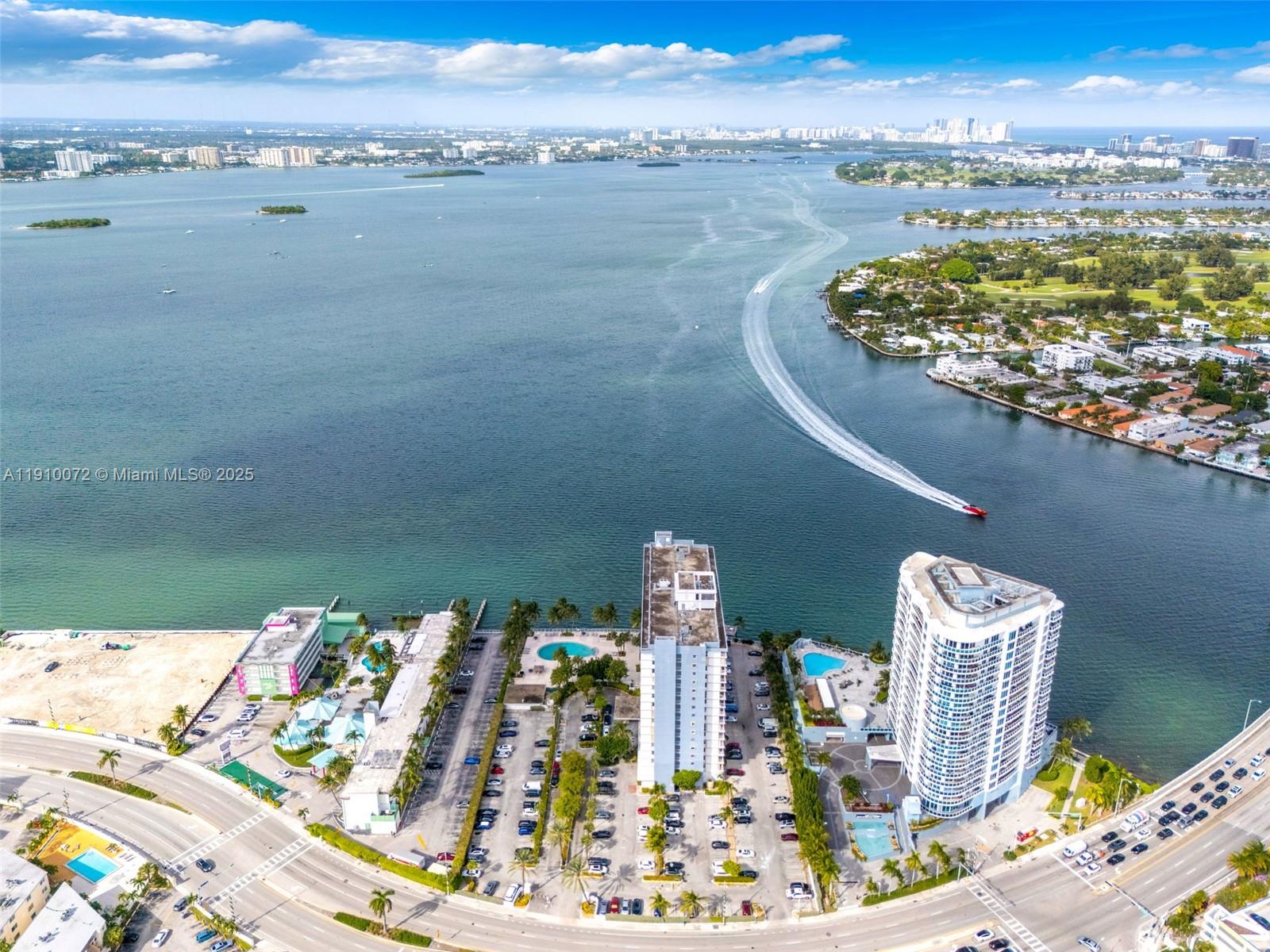 KENNEDY HOUSE CONDO - Residential