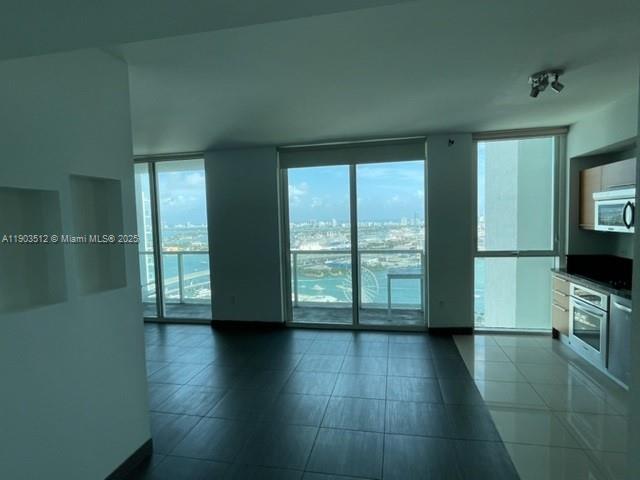 VIZCAYNE SOUTH CONDO - Residential Lease