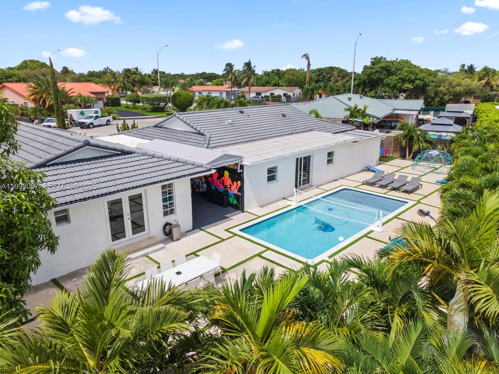 SAN SEBASTIAN UNIT 1 - Residential