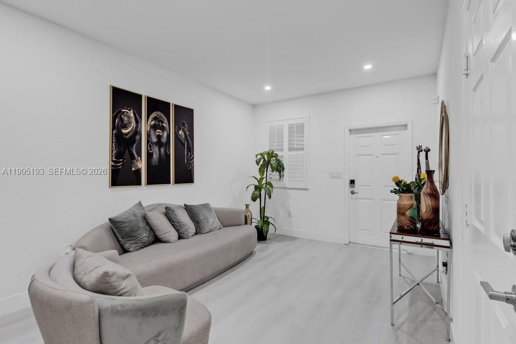 ENCLAVE SOUTH PHASE I - Residential