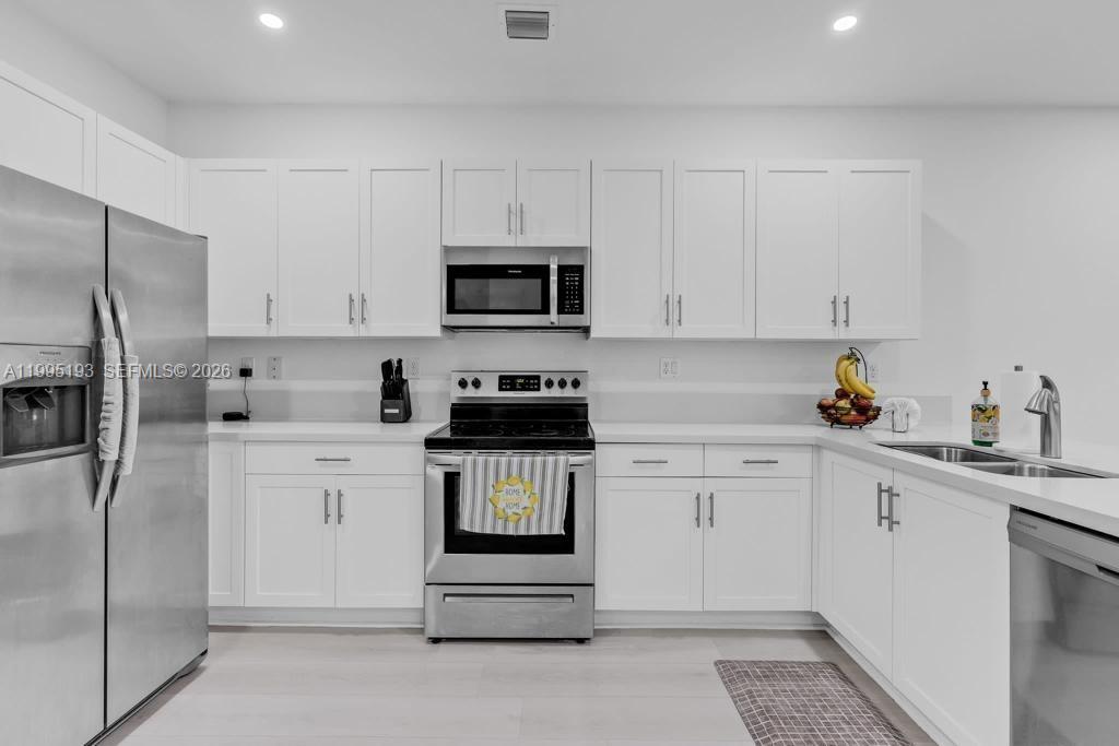 ENCLAVE SOUTH PHASE I - Residential