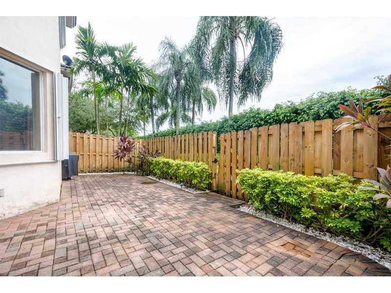 DORAL ISLES MARTINIQUE - Residential