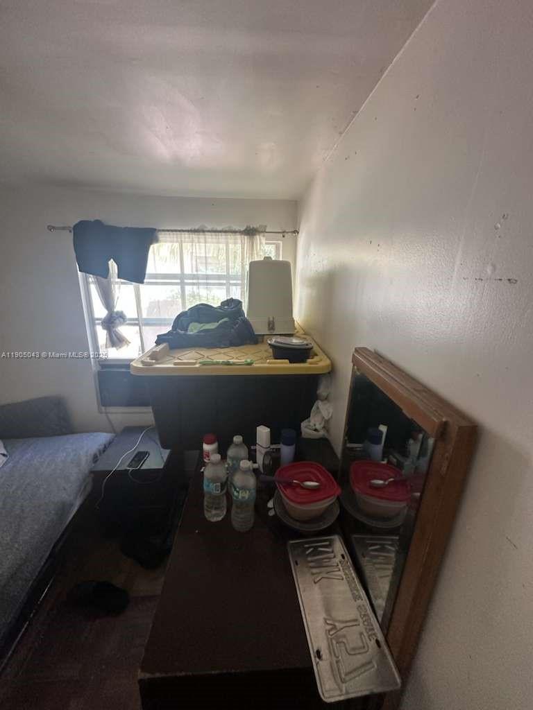 HOME OWNERS PARADISE - Residential