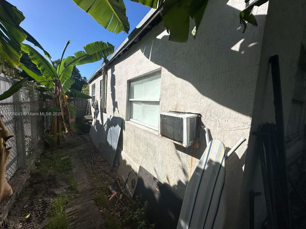 HOME OWNERS PARADISE - Residential