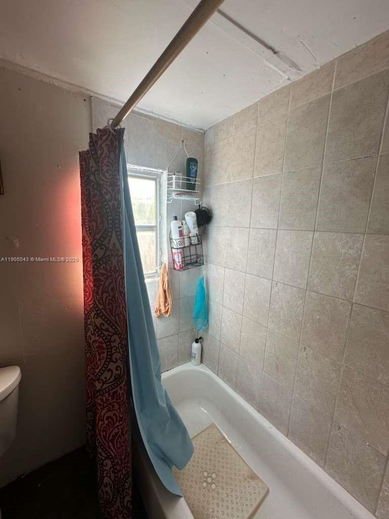 HOME OWNERS PARADISE - Residential