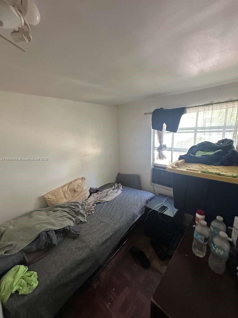 HOME OWNERS PARADISE - Residential