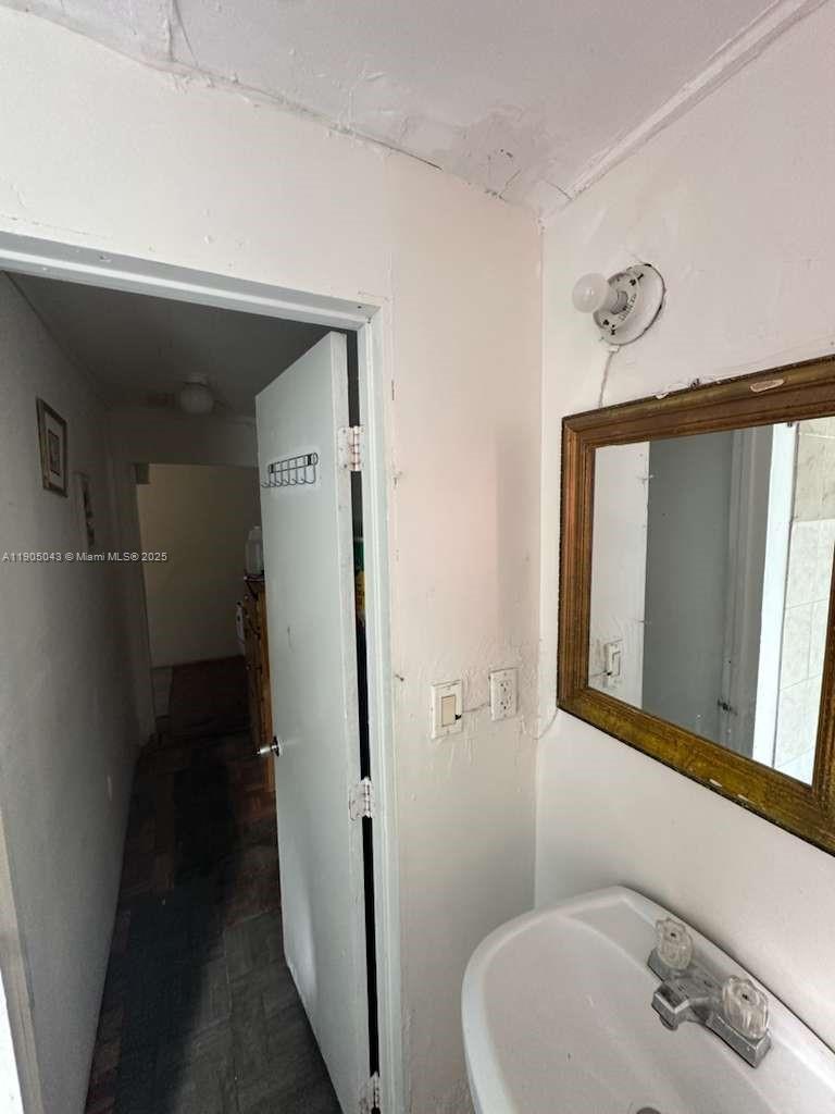 HOME OWNERS PARADISE - Residential