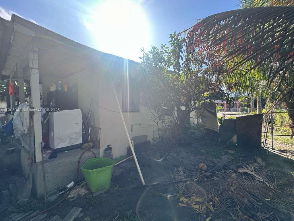 HOME OWNERS PARADISE - Residential