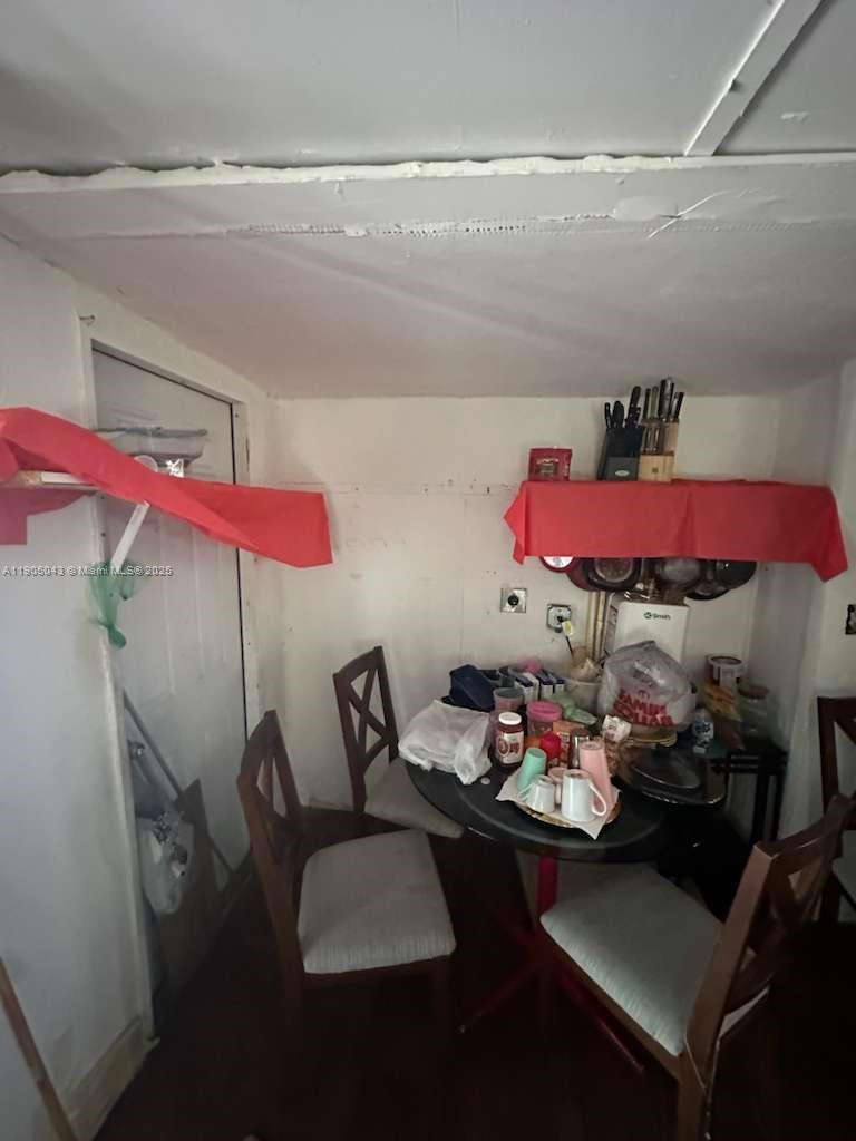 HOME OWNERS PARADISE - Residential