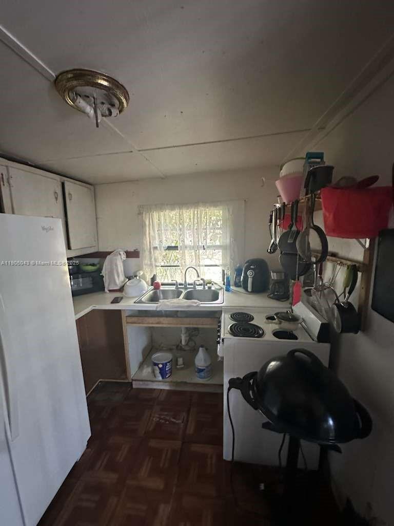 HOME OWNERS PARADISE - Residential