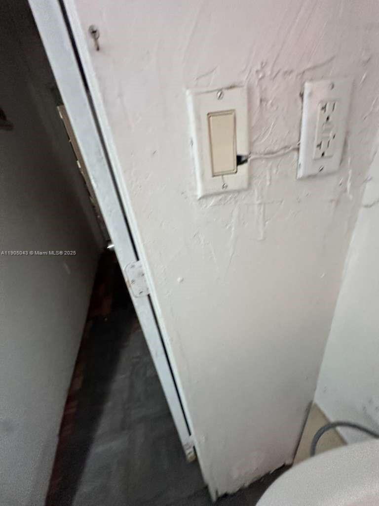 HOME OWNERS PARADISE - Residential