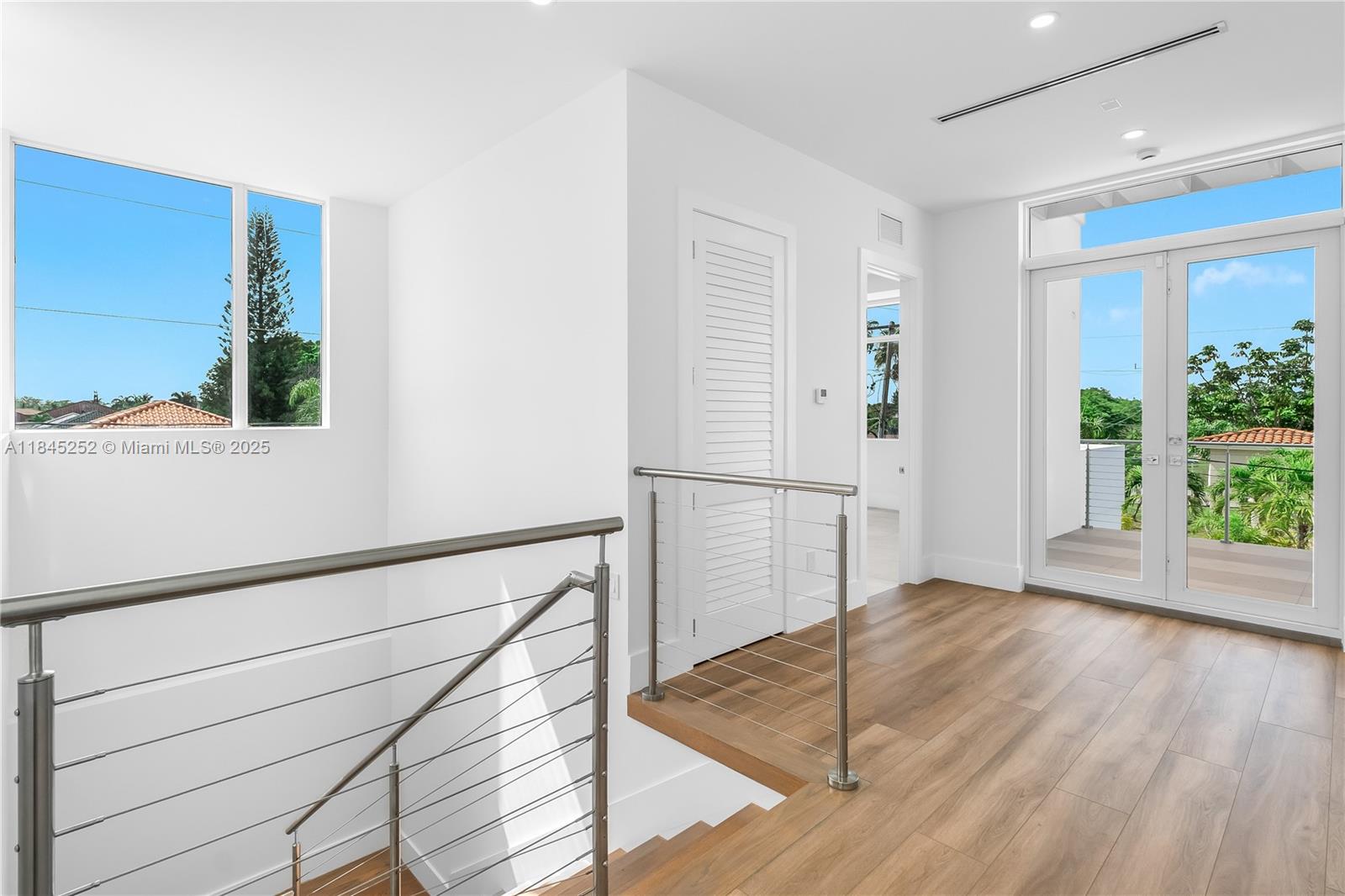 VANDERBILT PARK - Residential