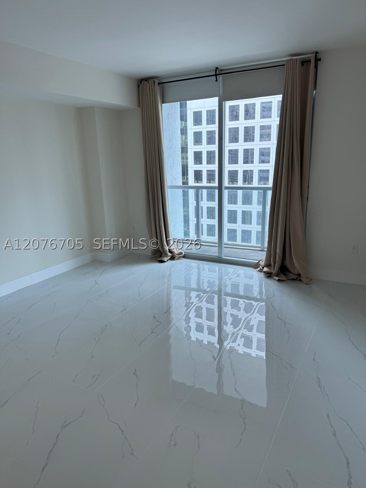500 Brickell Ave 3210