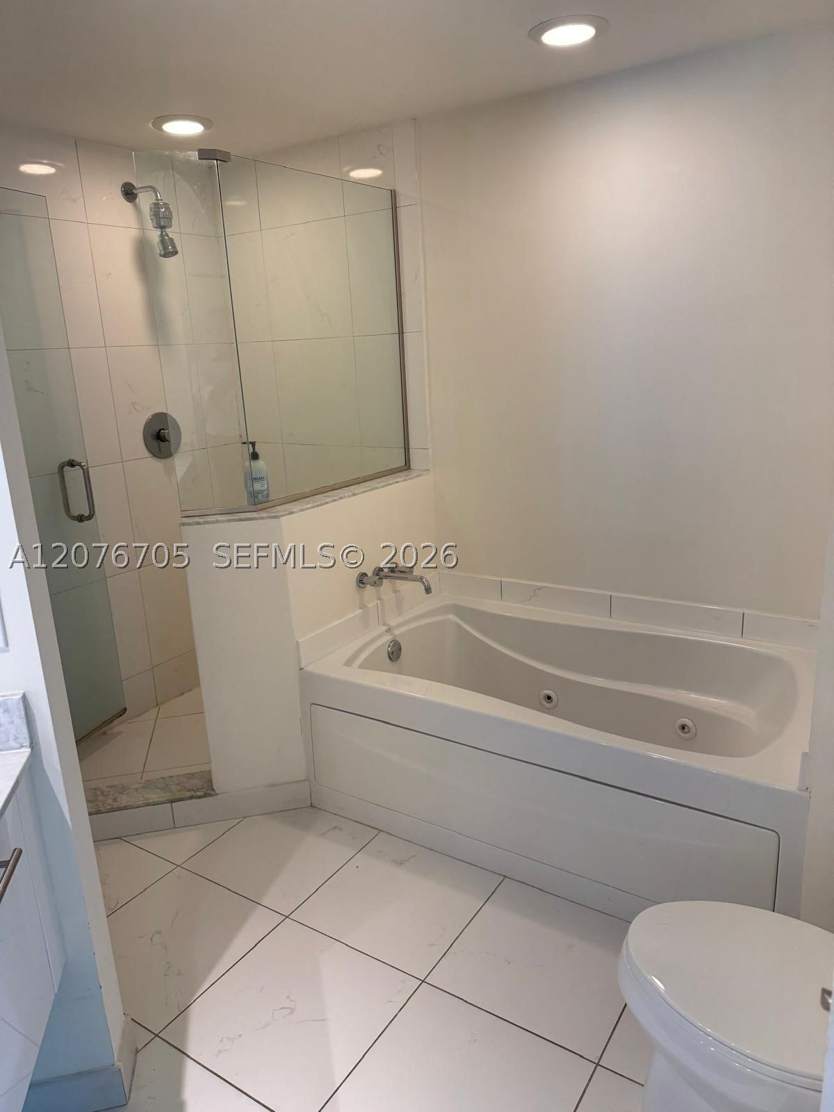 500 Brickell Ave 3210