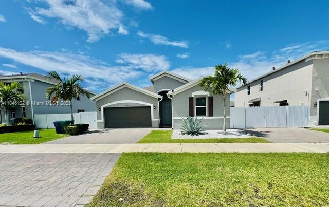 Beautiful, like-new home built in 2021, located in a quiet, high-growth area. It features a large lot with access on both sides, ideal for parking a boat or RV. Its spacious backyard offers the perfect place to build the pool of your dreams. With a modern design, open spaces, and an excellent layout, this property is ideal for both living and generating income through vacation or traditional rentals. It has no HOA, providing more flexibility and freedom for your plans. A unique opportunity for investors or families looking for convenience and potential!